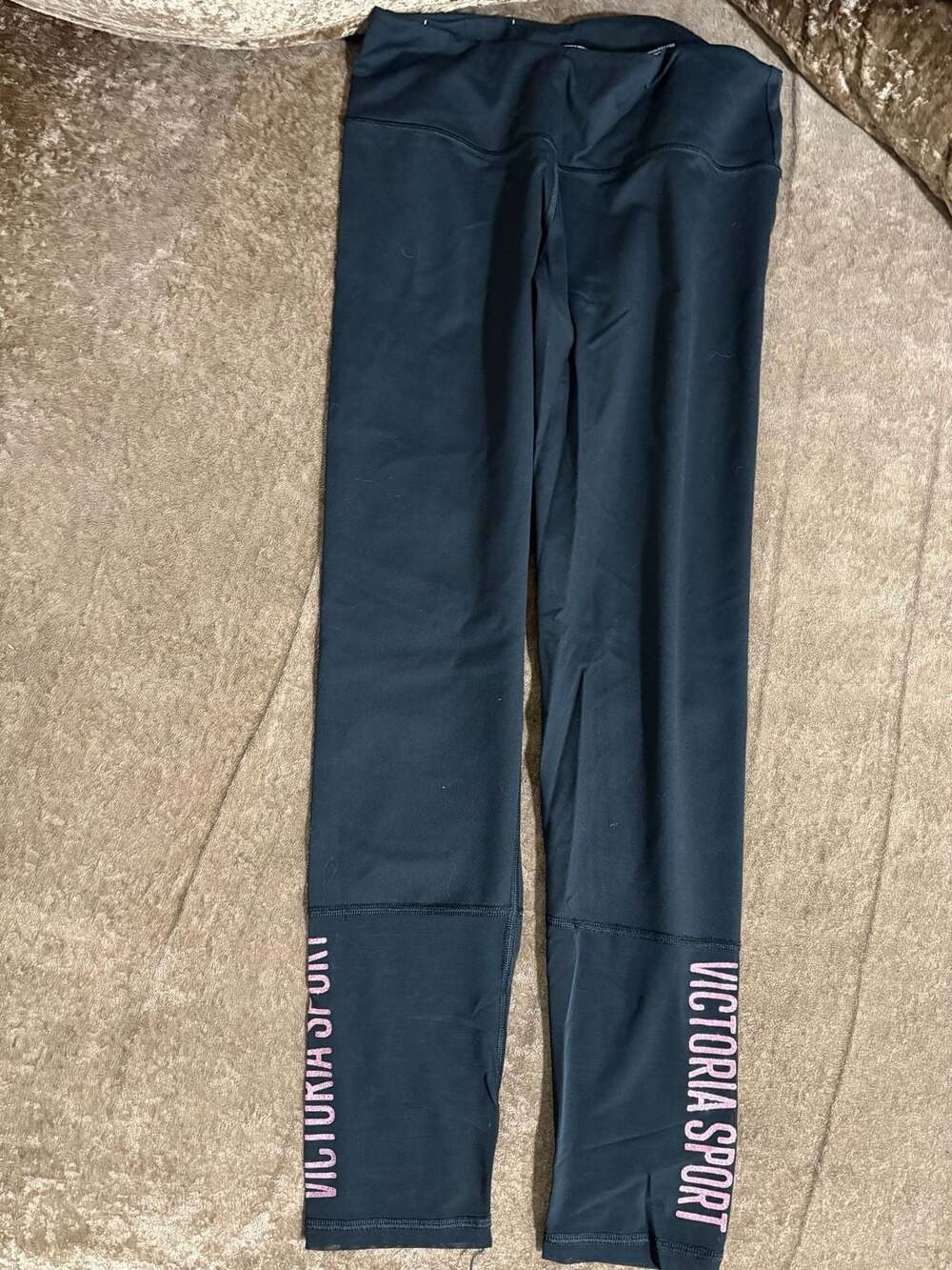 Victoria Sport Knockout Tight Athletic Leggings